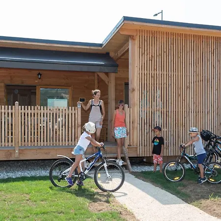 Les Lodges de la ViaRhôna / cabane-spa Virignin Exterior foto