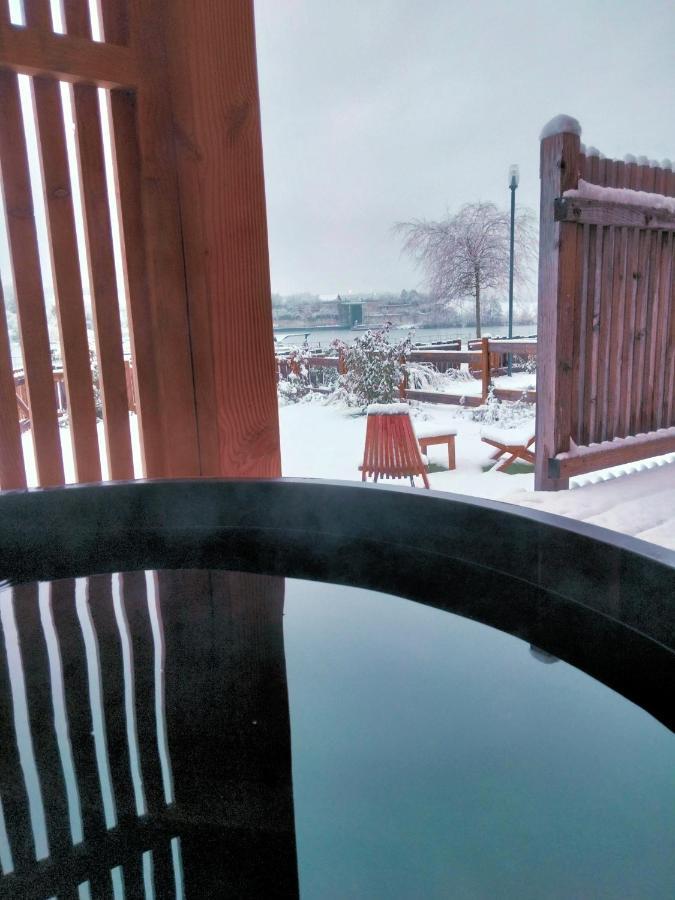 Les De La Viarhôna / Cabane-spa Lodge