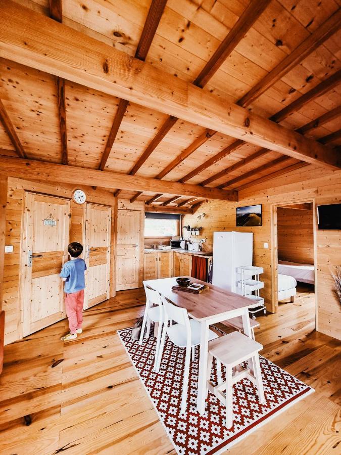 Les De La Viarhôna / Cabane-spa Virignin